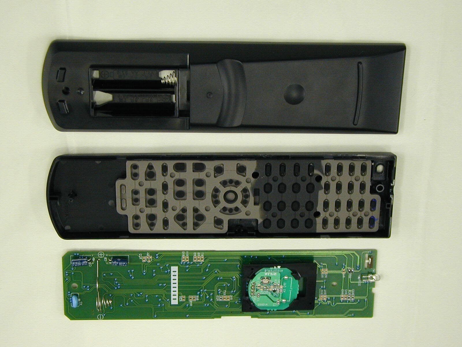 RF A/V remote Control - FCC ID OHEJR03016 - Alps Electric Co. Ltd.