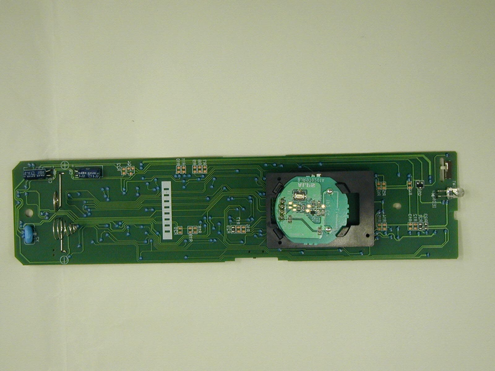 RF A/V remote Control - FCC ID OHEJR03016 - Alps Electric Co. Ltd. (4)
