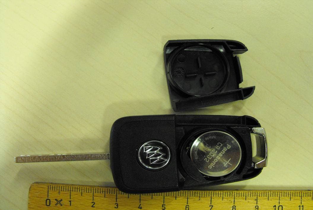 Flap Key Fob - FCC ID OHT05918179 - Strattec Security Corporation (3)