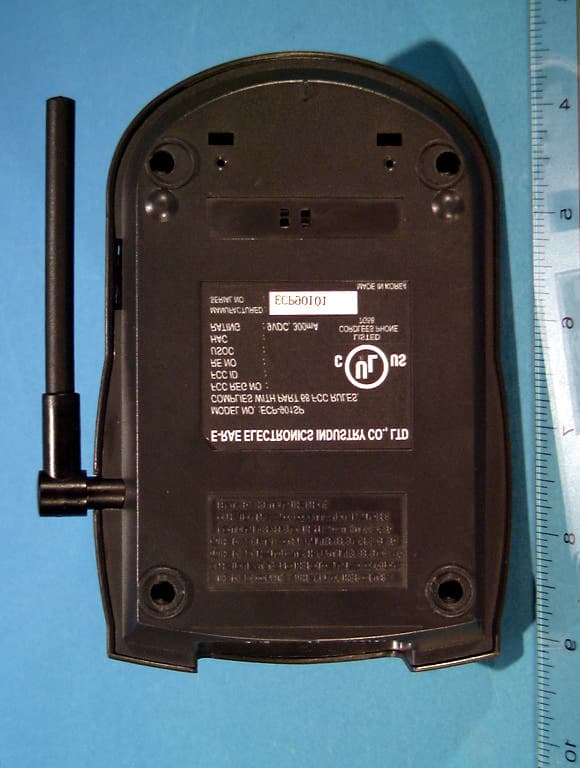 900MHz Cordless Telephone System - FCC ID OIO901CP - E-RAE Electronics Industry Co Ltd (3)