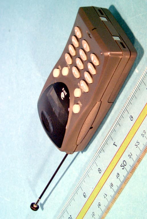 900MHz Cordless Telephone System - FCC ID OIO901CP - E-RAE Electronics Industry Co Ltd (4)