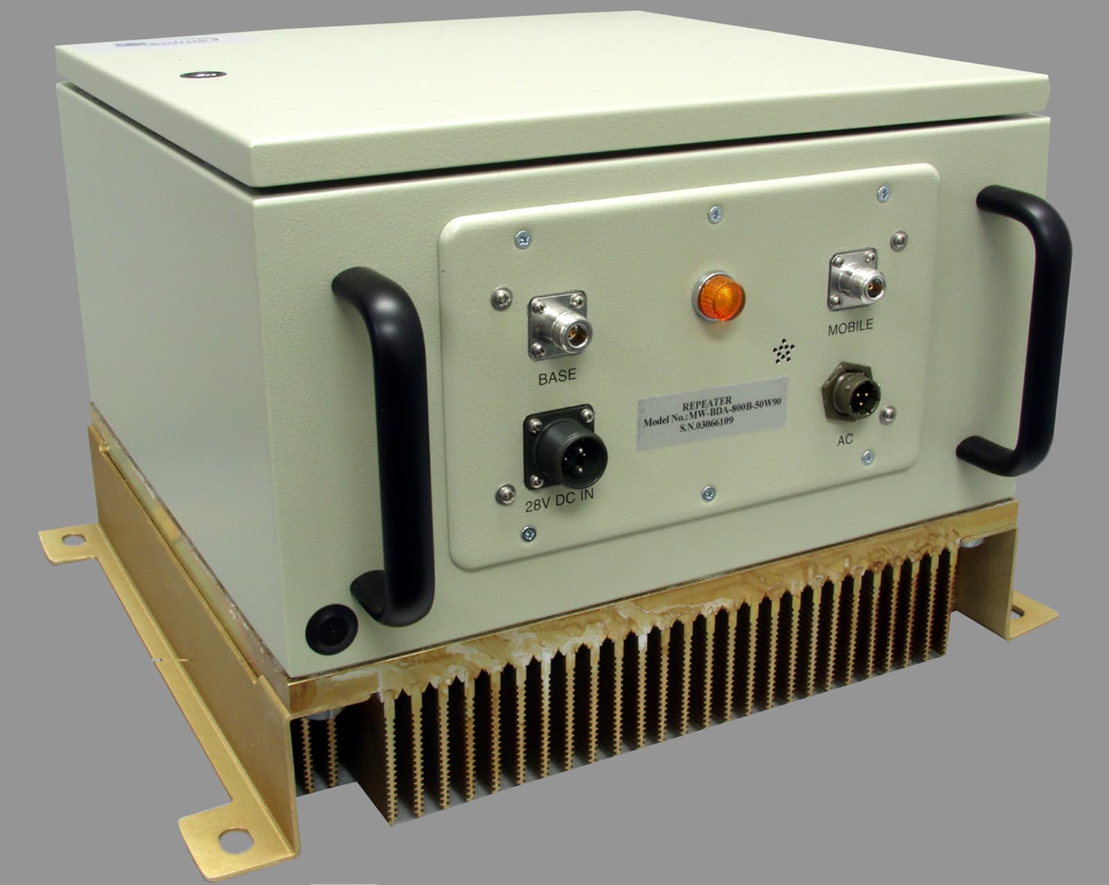 Bi-Directional Amplifier - FCC ID OIWBDA800BB50W90 - Dekolink Wireless Ltd