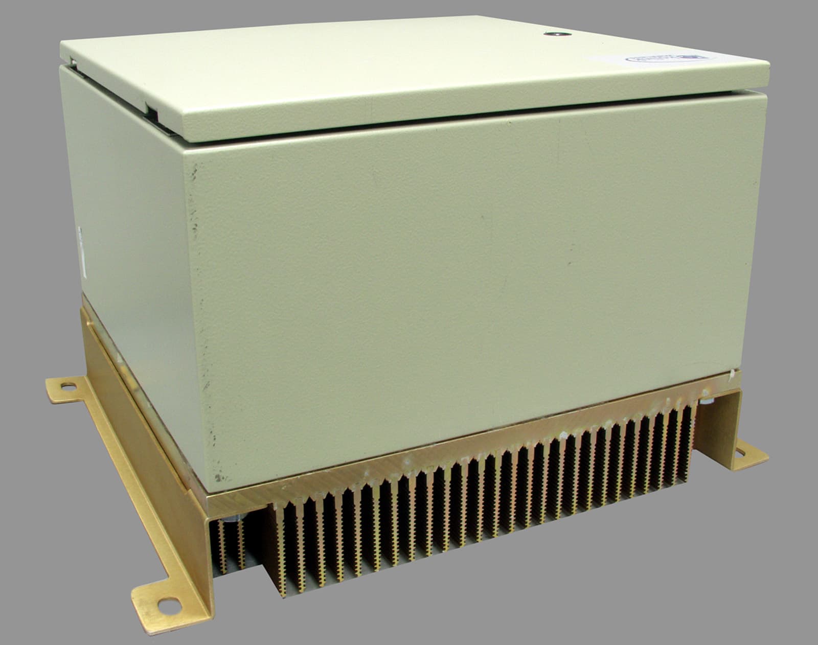 Bi-Directional Amplifier - FCC ID OIWBDA800BB50W90 - Dekolink Wireless Ltd (2)