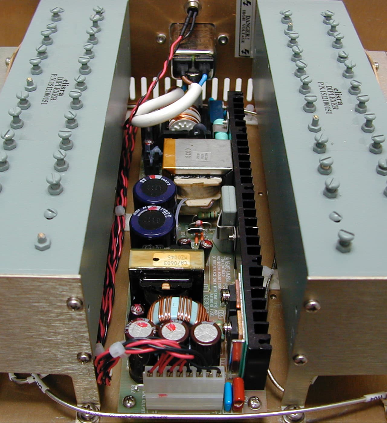 MW-CBDA-ESMR-10W80-A Compact Bi-Directional Amplif - FCC ID OIWCBDAESMR10W80 - Dekolink Wireless Ltd (4)
