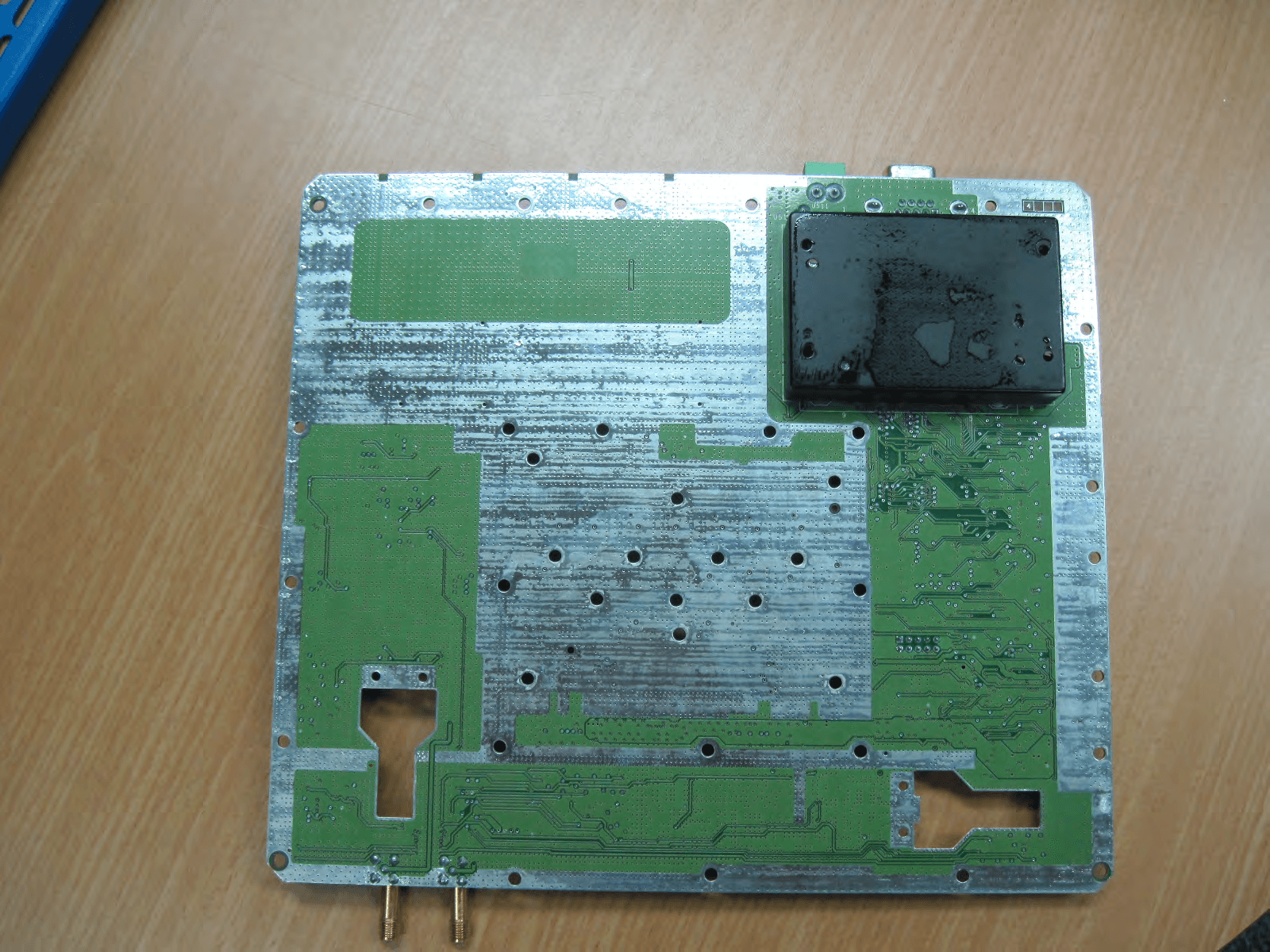 MA2000 IDEN-SMR RHU IN TSX CASE - FCC ID OJF2KIDENSMRTBC - Corning Optical Communication LLC (3)