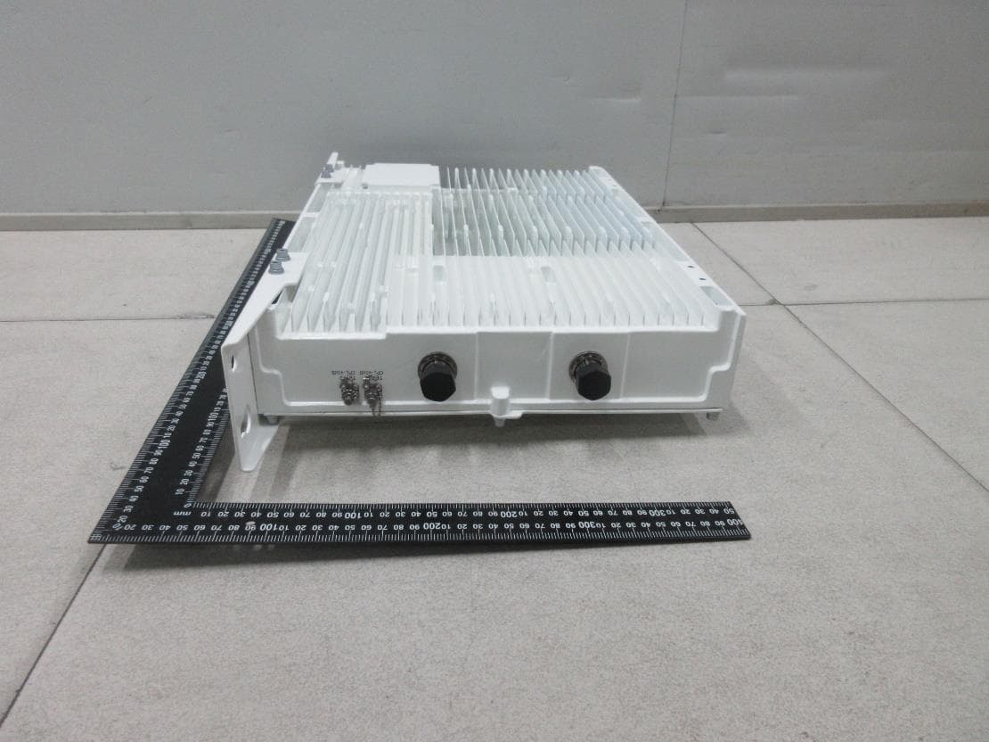 HRU Digital High Power Amplifier Module supporting TDD 2500 - FCC ID OJFDHRU-DHPAM-25 - Corning Optical Communication LLC (2)