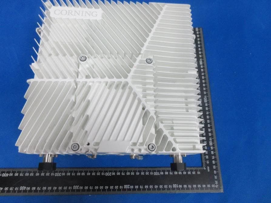 Medium Band dRAU - FCC ID OJFDLRU1719235 - Corning Optical Communication LLC (3)