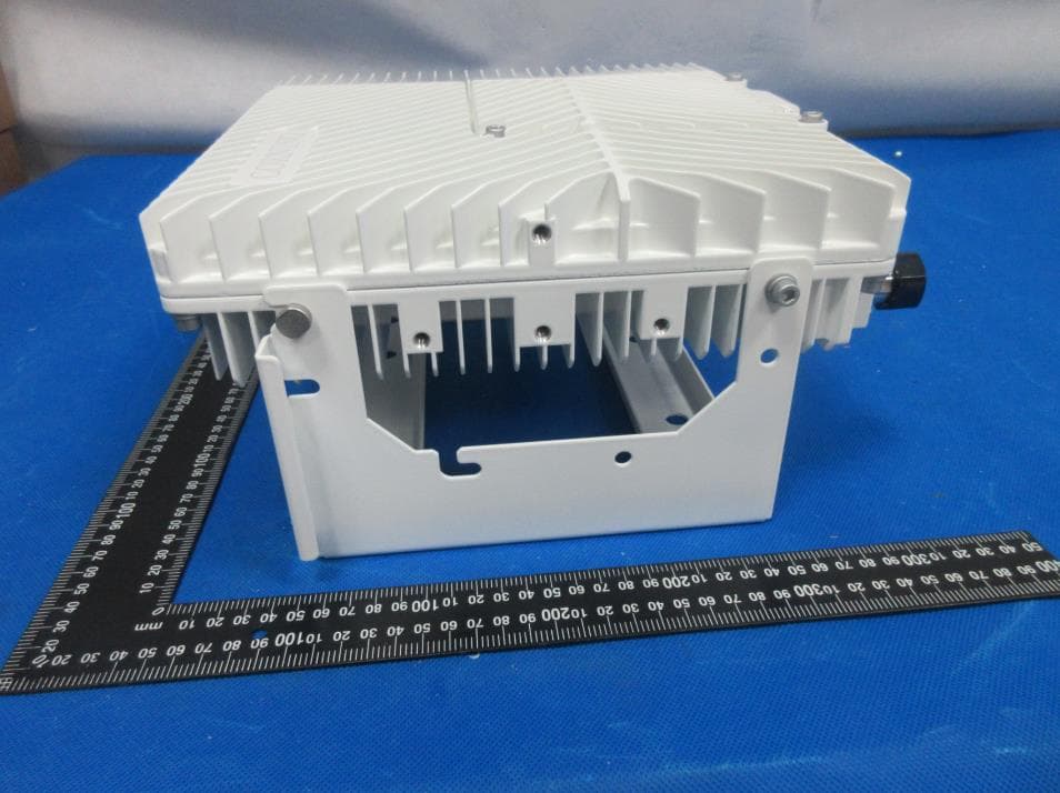 Low Band dRAU - FCC ID OJFDLRU678 - Corning Optical Communication LLC (3)