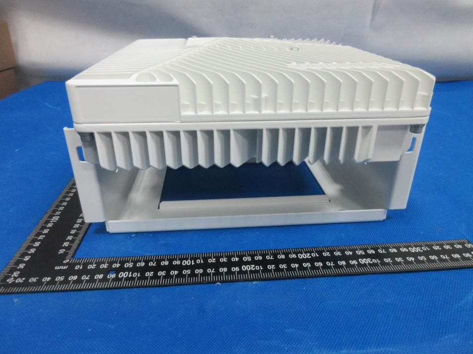 Low Band dRAU - FCC ID OJFDLRU678 - Corning Optical Communication LLC (2)
