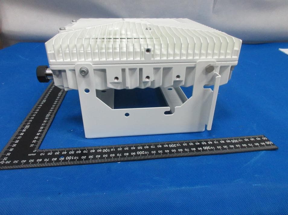 Low Band dRAU - FCC ID OJFDLRU678 - Corning Optical Communication LLC