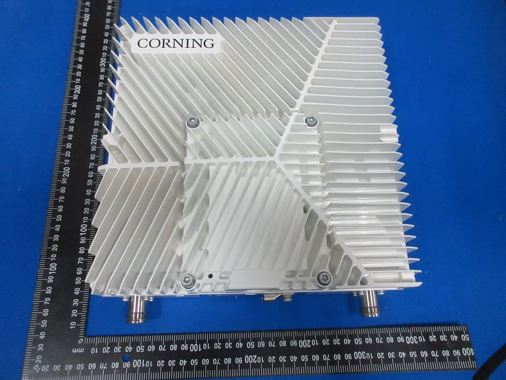 Digital Low-power Remote Unit High Band Supporting 2.5G - FCC ID OJFDLRUG225 - Corning Optical Communication LLC (3)