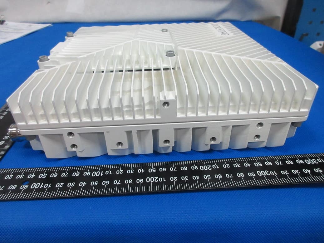 Digital Low-power Remote Unit High Band Supporting 2.5G - FCC ID OJFDLRUG225 - Corning Optical Communication LLC (5)