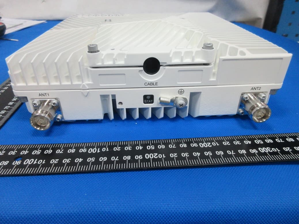 Digital Low-power Remote Unit High Band Supporting 2.5G - FCC ID OJFDLRUG225 - Corning Optical Communication LLC