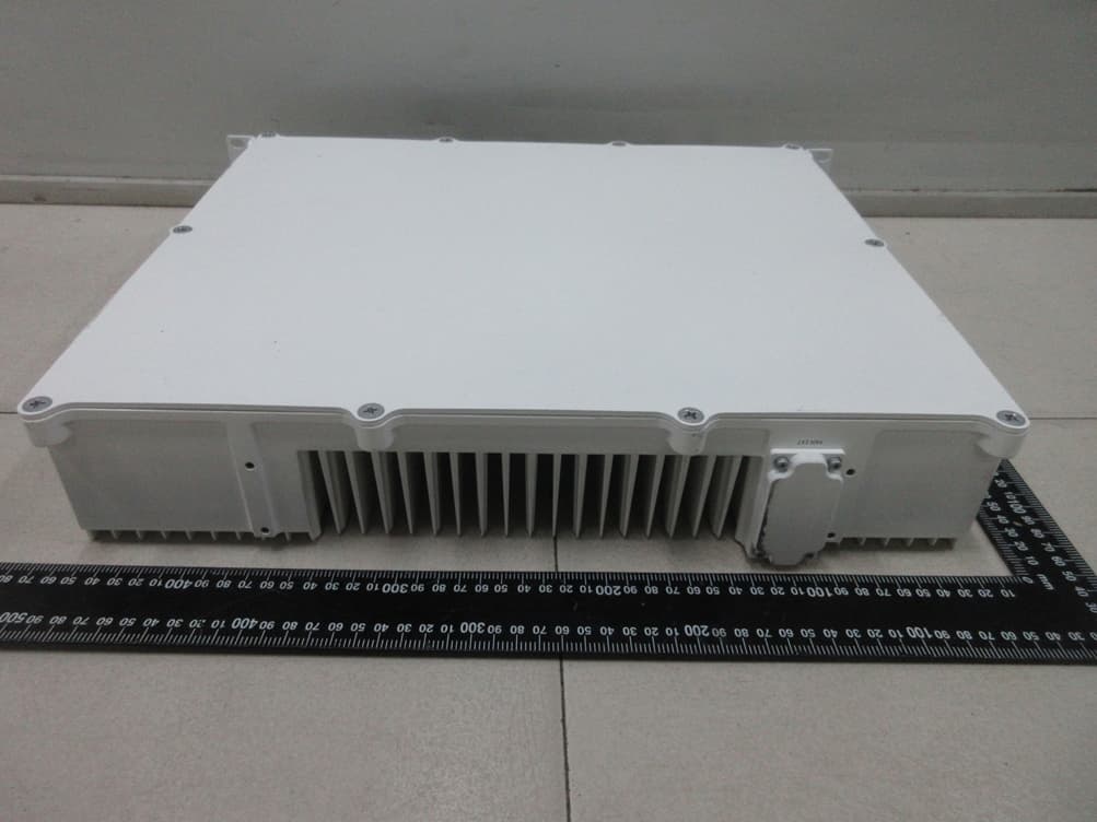 digital Medium-power Remote Unit - FCC ID OJFDMRUG22325 - Corning Optical Communication LLC (4)