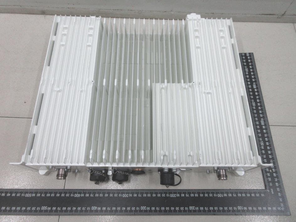 digital Medium-power Remote Unit - FCC ID OJFDMRUG2678 - Corning Optical Communication LLC (5)