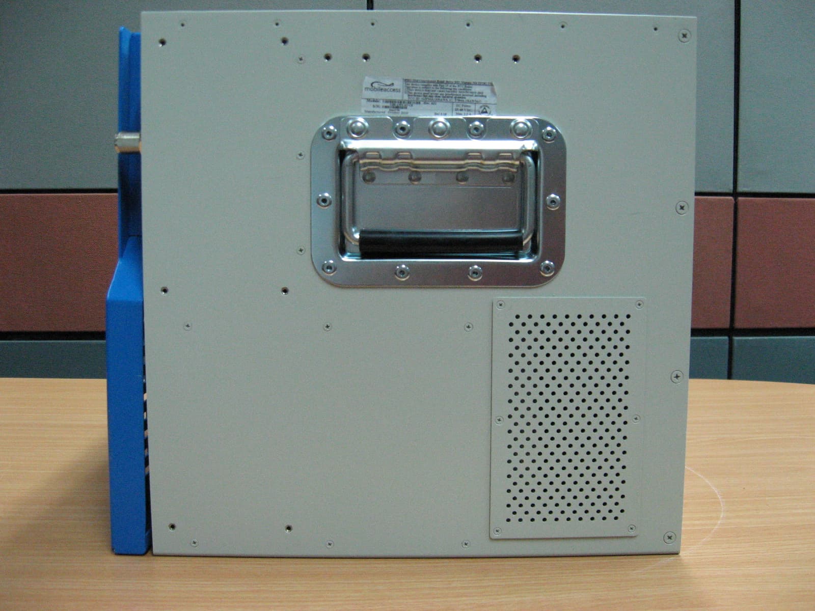 HX HIGH POWER DAS REMOTE UNIT MIMO - FCC ID OJFHXCPL70MAM - Corning Optical Communication LLC (1)