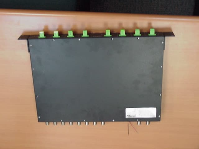 In-Building RF Distribution System - FCC ID OJFLITENNA009A400 - Corning Optical Communication LLC (4)