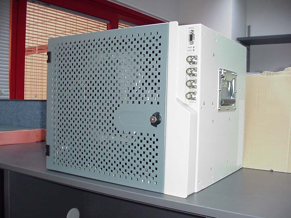 In-Building RF Distribution Sytem - FCC ID OJFMA2000 - Corning Optical Communication LLC (1)