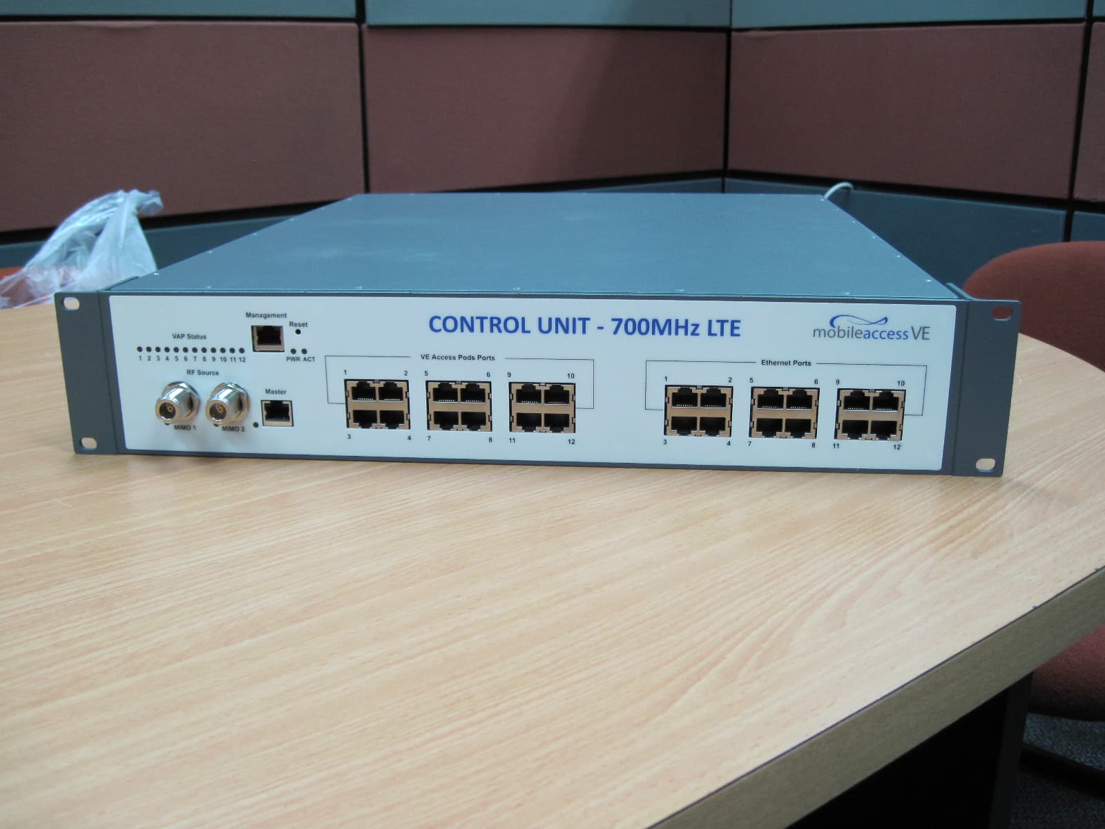 VE DISTRIBUTED ANTENNA SYSTEM - FCC ID OJFVELTE700 - Corning Optical Communication LLC (4)