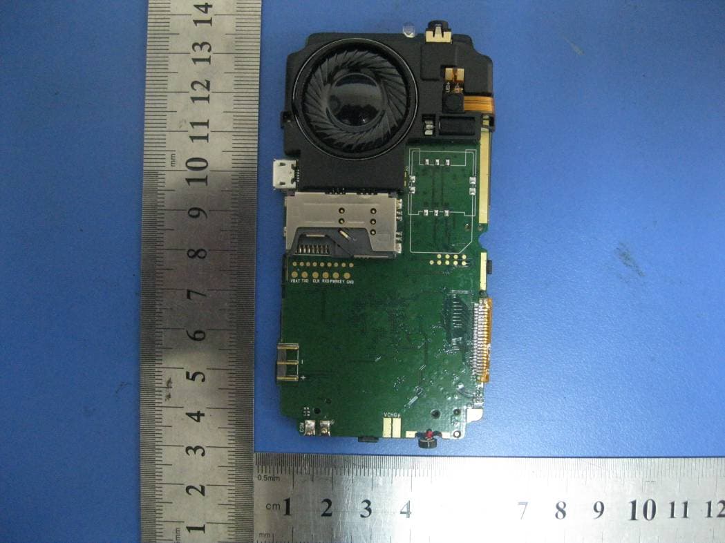 Mobile Phone - FCC ID OKIQ5 - BEST LUCK S.A (5)