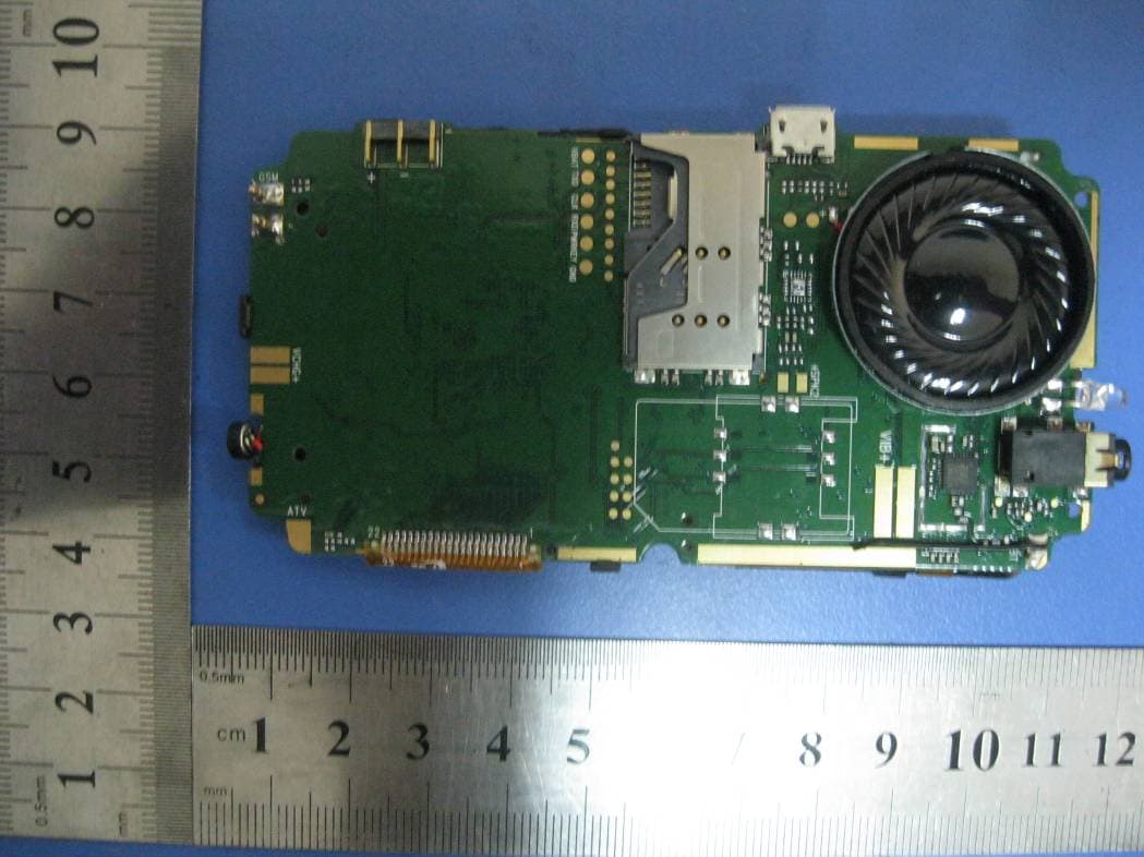Mobile Phone - FCC ID OKIQ5 - BEST LUCK S.A (3)