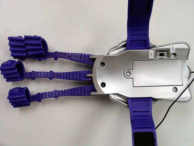 26.96-27.28MHz WIRELESS R/C TOY-TX - FCC ID OKP0235 - WowWee Group Limited (2)