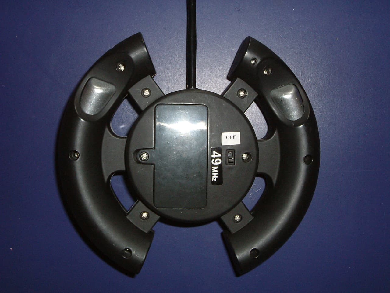 49.82-49.90 MHz Wireless R/C Toy-TX - FCC ID OKP0240A - WowWee Group Limited (2)