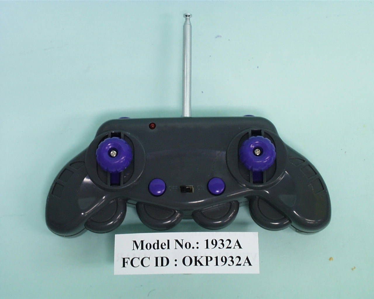 Remote controlled skater - FCC ID OKP1932A - WowWee Group Limited