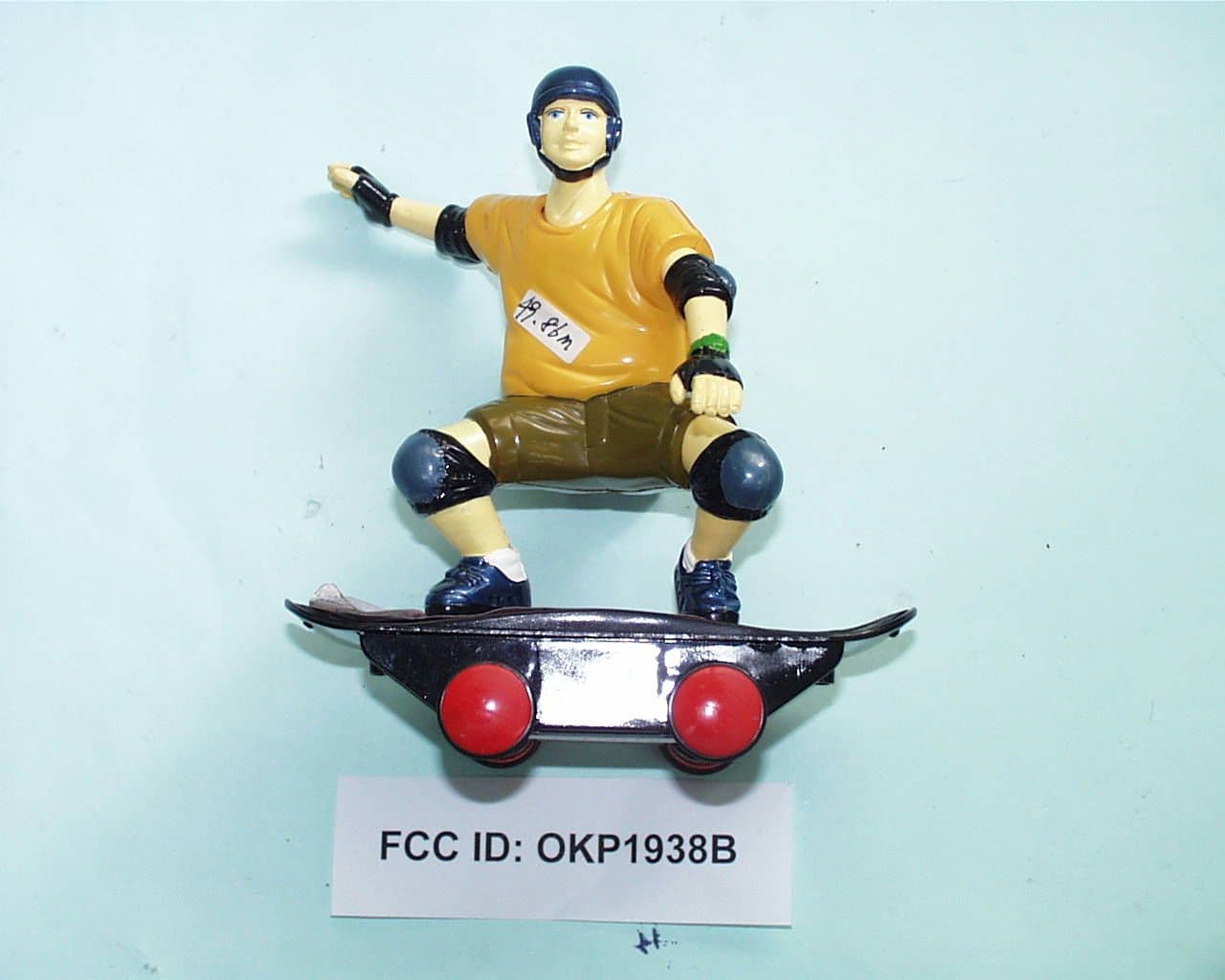 Toy Car RX - FCC ID OKP1938B - WowWee Group Limited