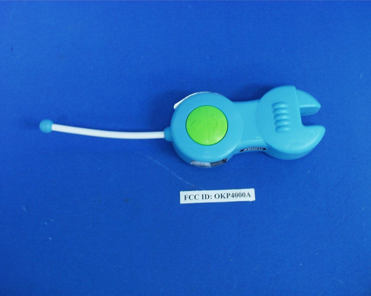 Remote Controlled Toy - FCC ID OKP4000A - WowWee Group Limited