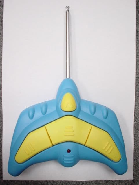 49 MHz Wireless R/C Toy - TX - FCC ID OKP4022A - WowWee Group Limited