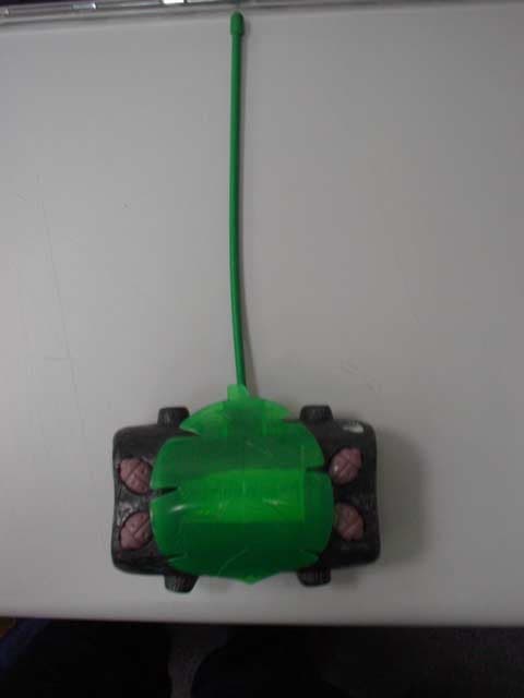 27 MHz wireless R/C transmitter - FCC ID OKP51640 - WowWee Group Limited (2)