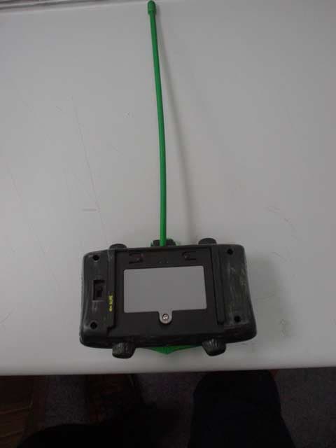 27 MHz wireless R/C transmitter - FCC ID OKP51640 - WowWee Group Limited