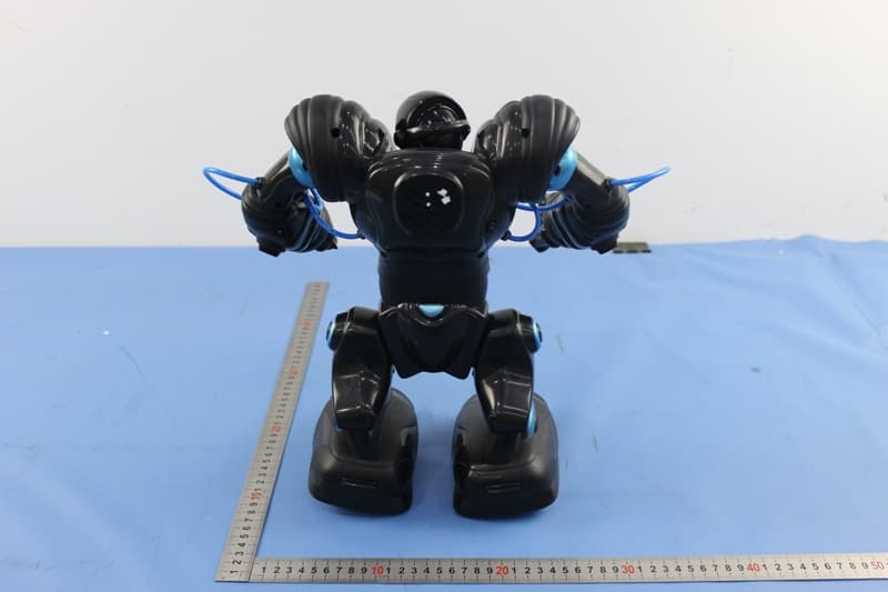 Robosapien Blue - FCC ID OKP8015 - WowWee Group Limited (3)