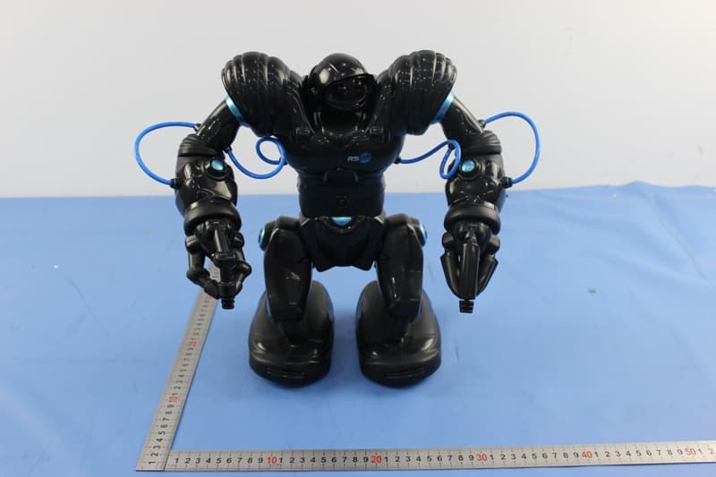 Robosapien Blue - FCC ID OKP8015 - WowWee Group Limited (2)