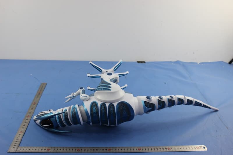 Roboraptor Blue - FCC ID OKP8017 - WowWee Group Limited (3)