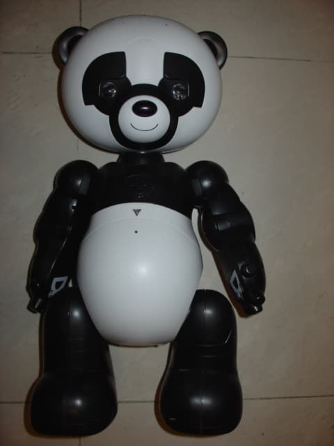 RFID Wireless Toy - FCC ID OKP8068 - WowWee Group Limited (2)