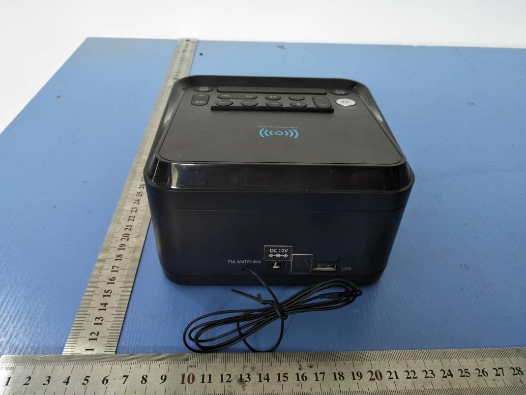 Bluetooth Alarm Clock Speaker with Wireless charger and FM Radio - FCC ID OKU32A541 - Shenzhen Junlan Electronic Ltd (5)