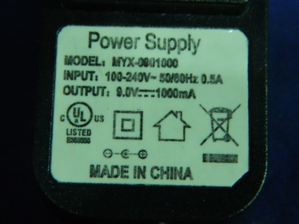 3-Speed Vintage Bluetooth Turntable - FCC ID OKUAEW15003 - Shenzhen Junlan Electronic Ltd (2)