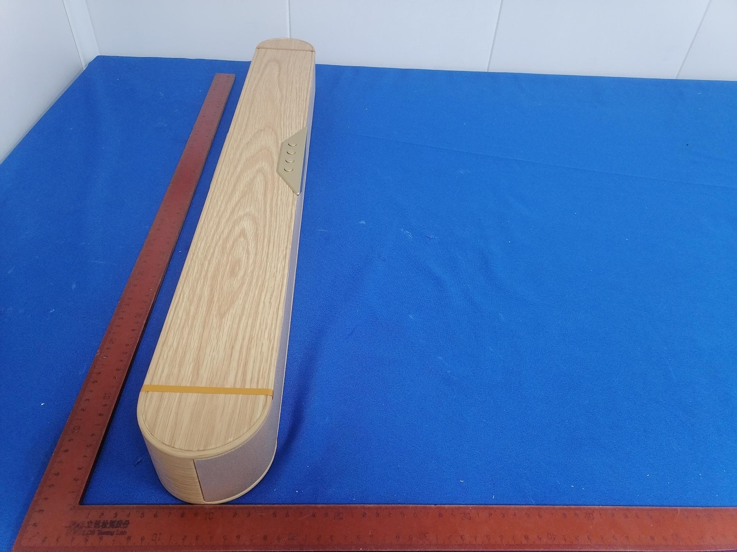 WOOD GRAIN&BRASS FINISH SOUND BAR - FCC ID OKUSB2838CB - Shenzhen Junlan Electronic Ltd