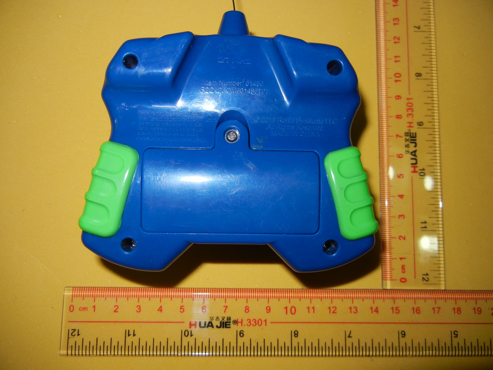 26.96-27.28 MHz WIRELESS REMOTE CONTROL TOY-TX - FCC ID OM601480T27 - Ronin Syndicate LLC (2)