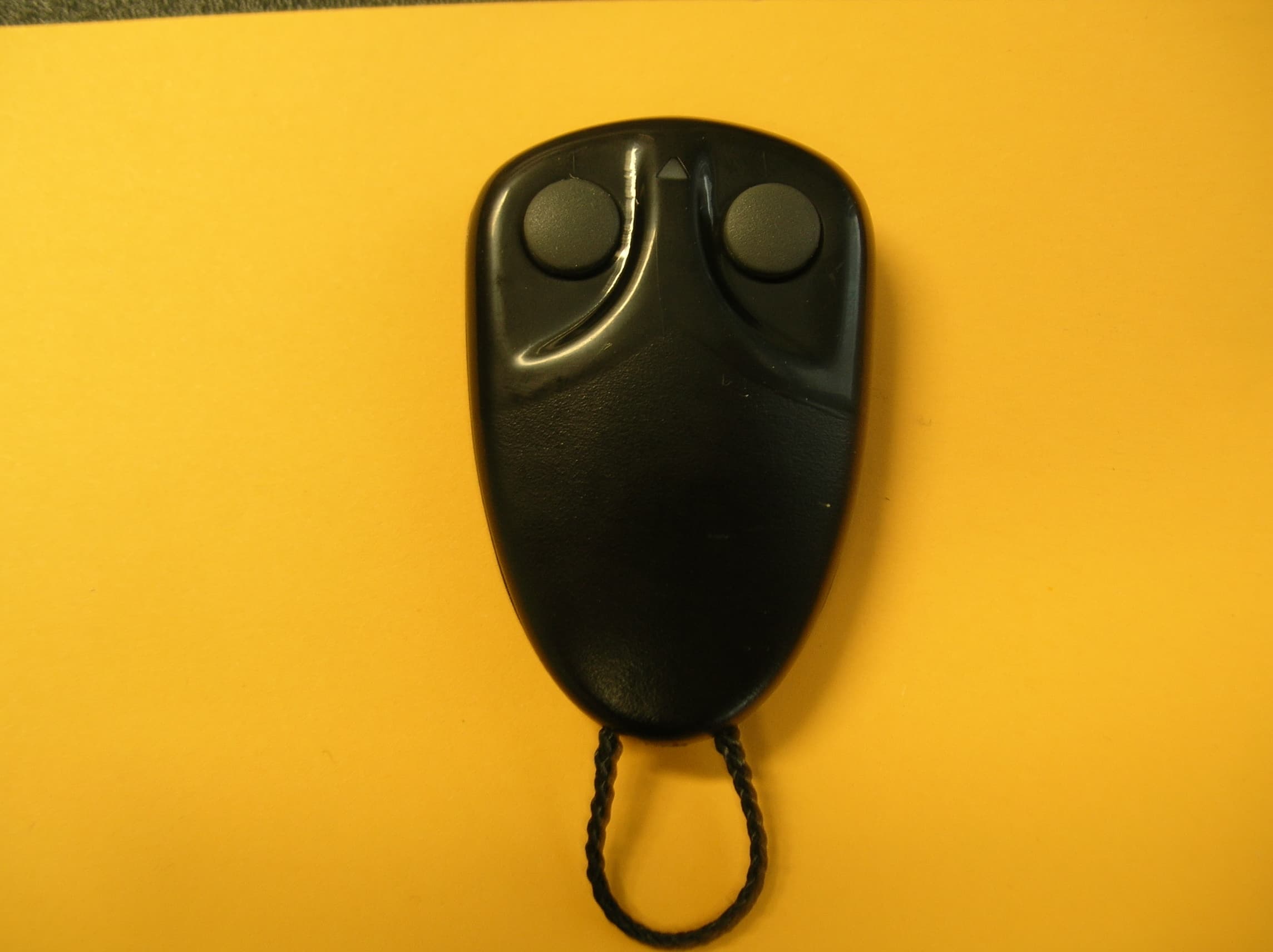 GARAGE DOOR REMOTE CONTROL - FCC ID ON3TP2E - Prastel S.p.A. (2)