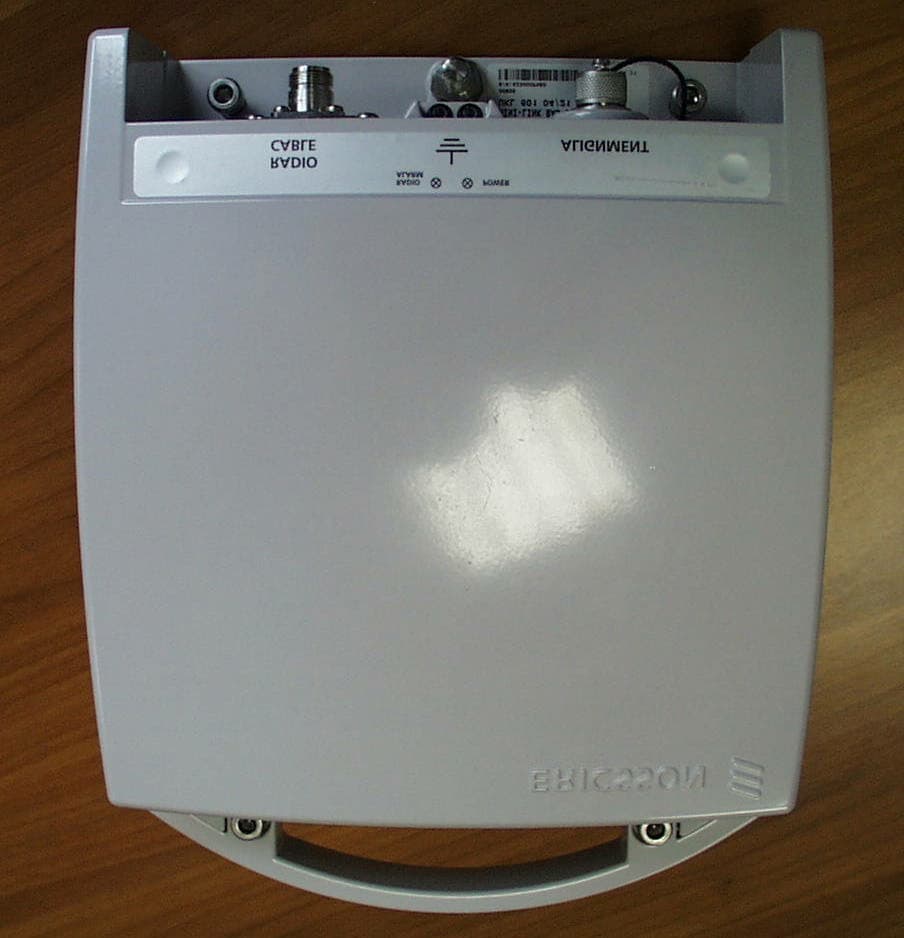 Base Station Transceiver LMDS Service - FCC ID OOLUKL60104 - Ericsson Microwave Systems AB
