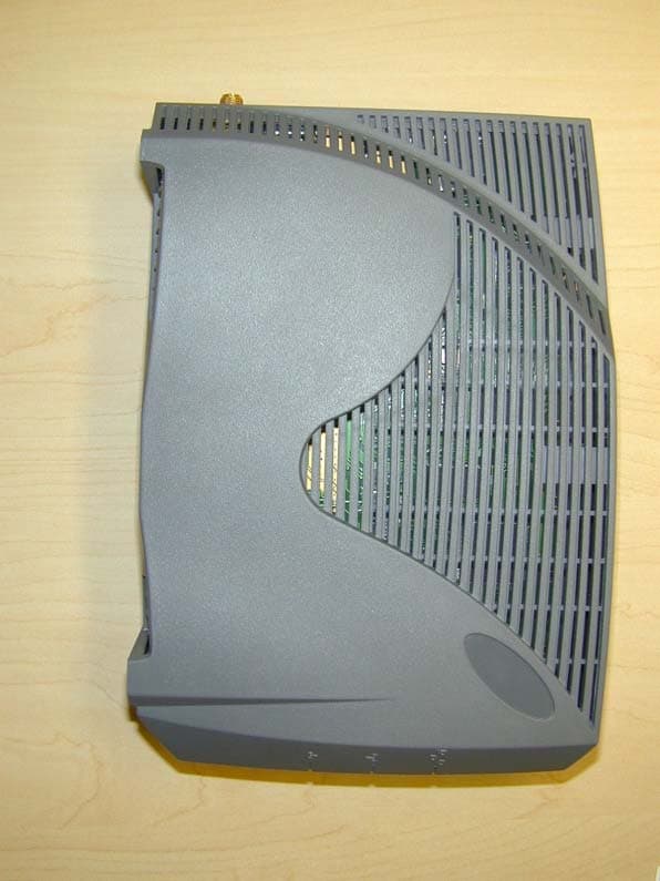 Wireless LAN end-users modem - FCC ID OOX-EUM3004 - Vecima Networks Inc.