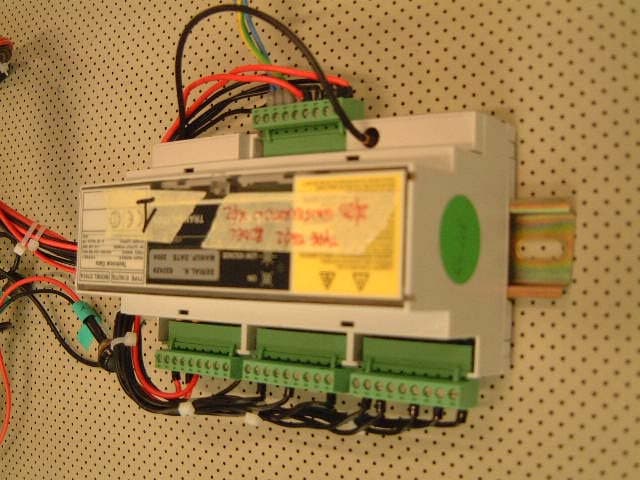 Remote Control Transmitter TG02202D - FCC ID OQA-TG02202D - Autec s.r.l. (2)