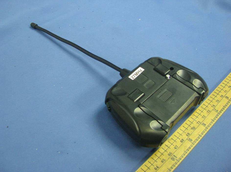 R/ C STUNT VEHICLE - FCC ID OQJGC868517 - Chenghai Renda Plastic Toys CO.,LTD (4)