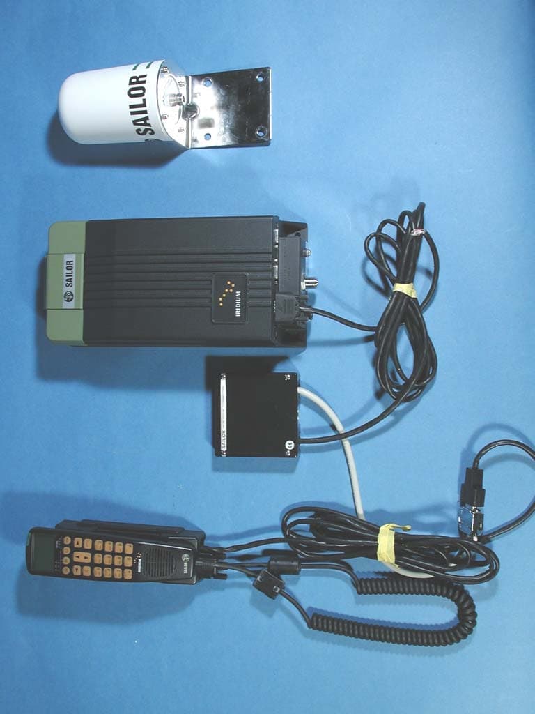Iridium Telephone System - FCC ID OQSRTU4120A - ECI Satellite Communication A/S (4)
