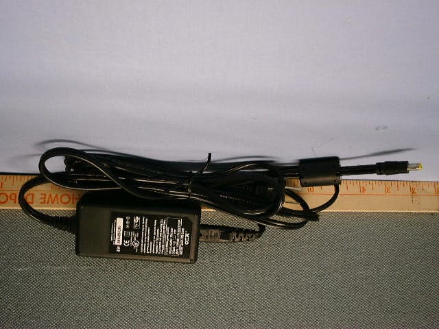 7 Port USB Hub - FCC ID ORMF5U100 - Belkin Components (2)