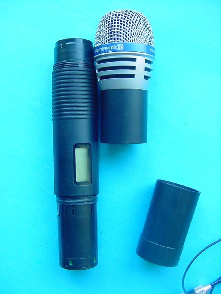 Wireless Microphone - FCC ID OSDS900 - Beyerdynamic (4)