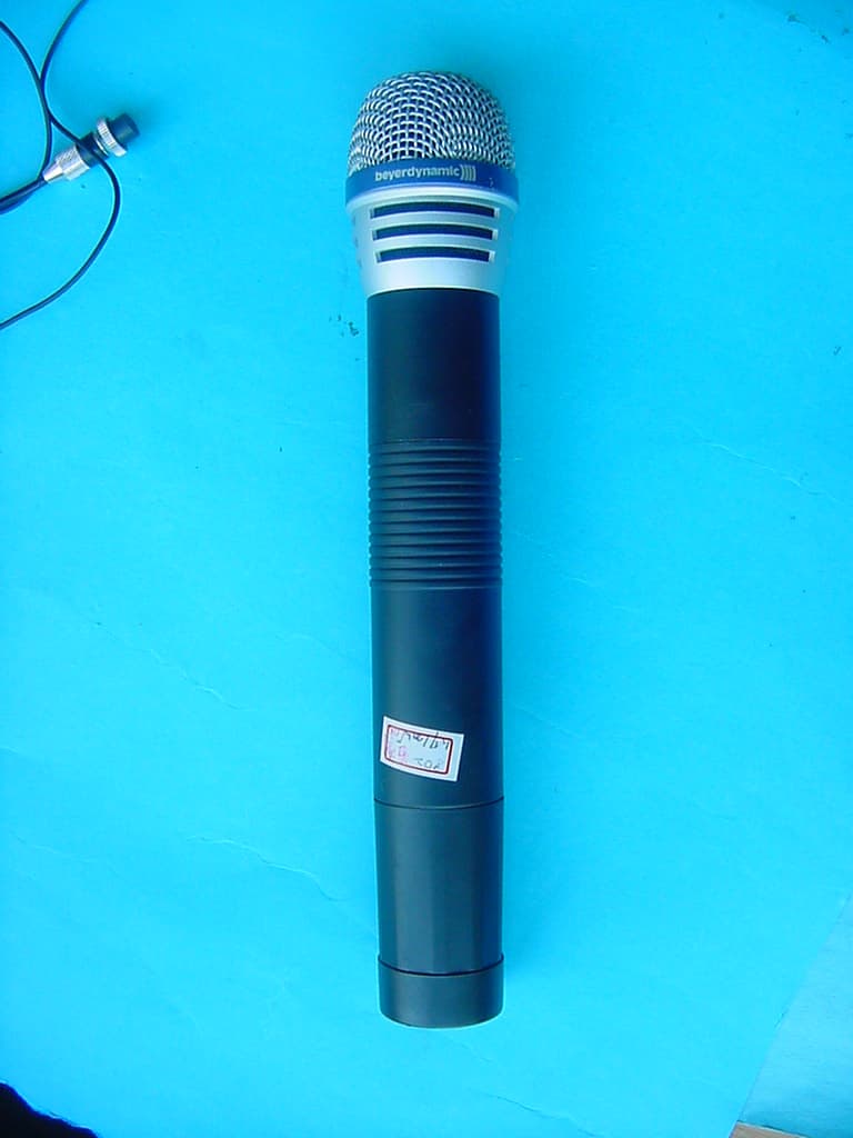 Wireless Microphone - FCC ID OSDS900 - Beyerdynamic (5)